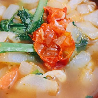 インスタントアレンジ☆にんにく焼トマト醤油ラーメン